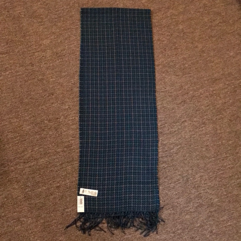 Old Navy Men’s Scarf *New w/ Tag*